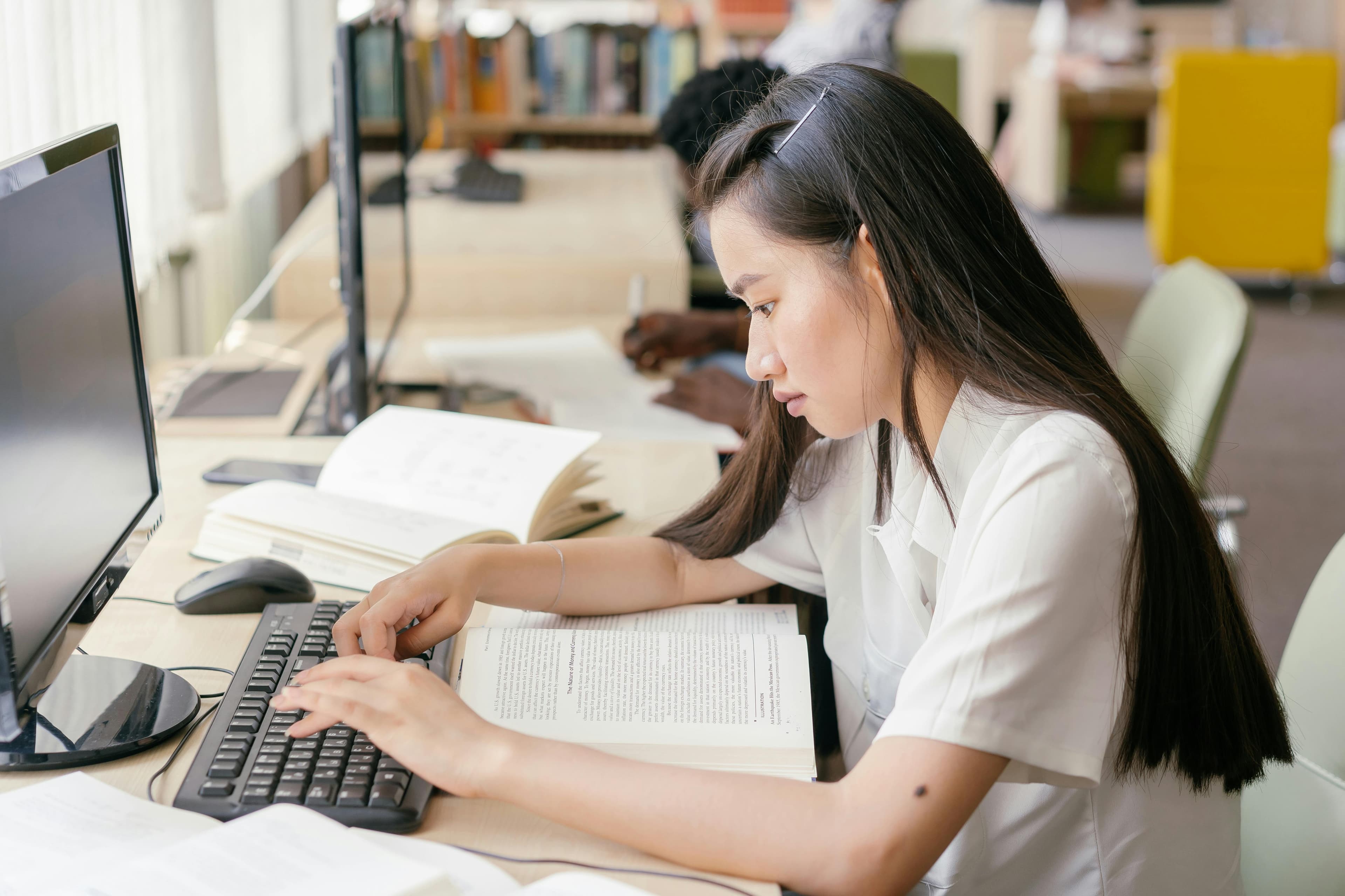 Socratic Metric for Education